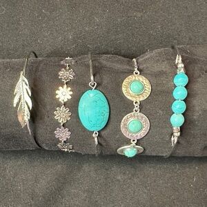 🎉Host Pick🎉 5pc Turquoise and Silver bracelet set